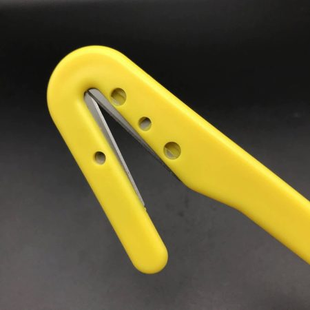 K60 Premium Safety Strap & Box Cutter – Concealed Blade for Zero-Accident Protection