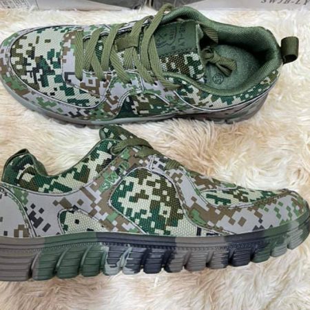 SH28 Men's Digital Camouflage Mesh Sneakers with Flexible Groove Sole