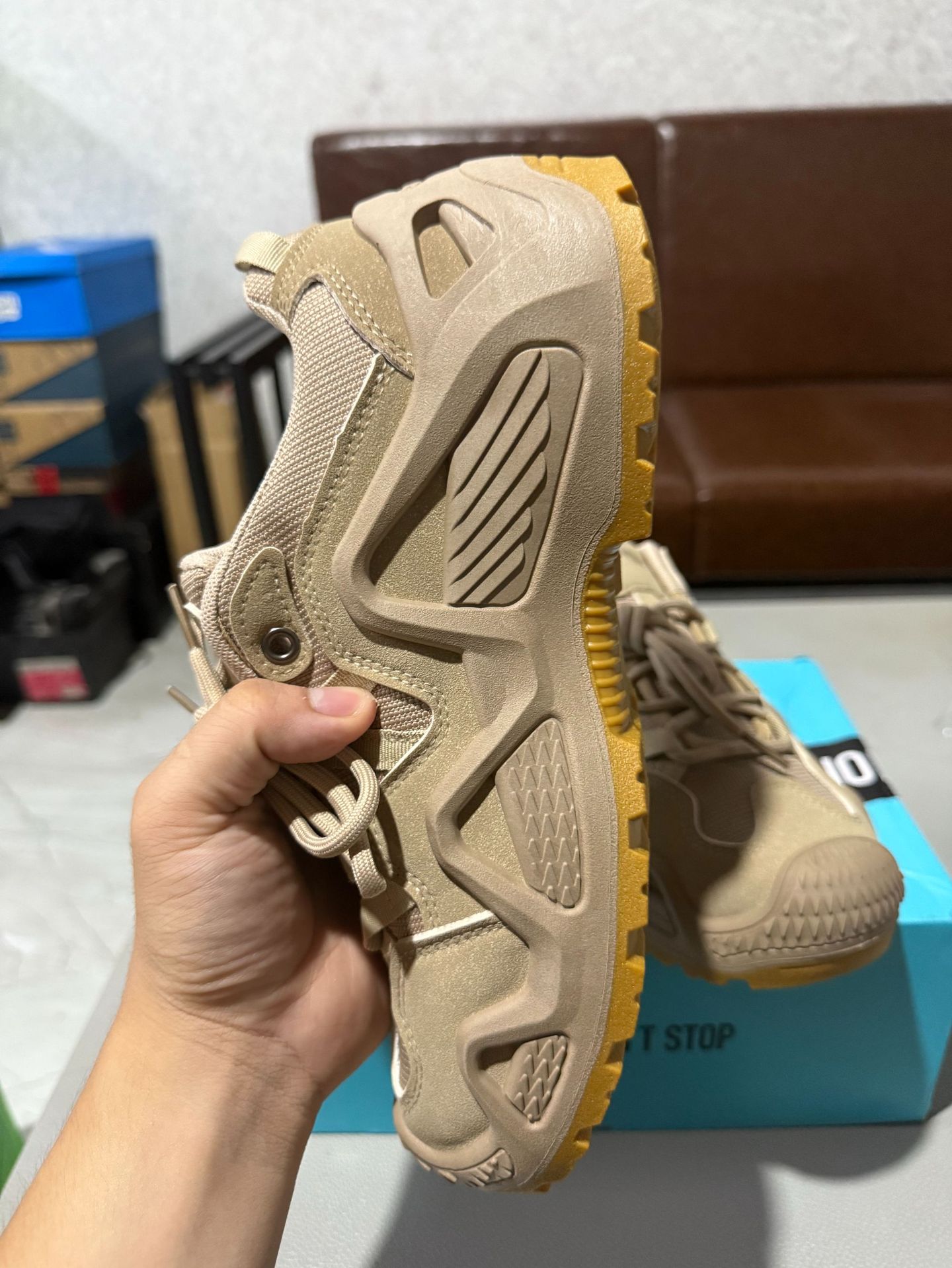 SH08 ស្បែកជើងបុរស Martin Boots កម្ពស់មធ្យម រឹងមាំ – បាតក្រាស់មិនងាយរអិល សម្រាប់ឡើងភ្នំក្រៅផ្ទះ និងស្បែកជើង Tooling - Image 10