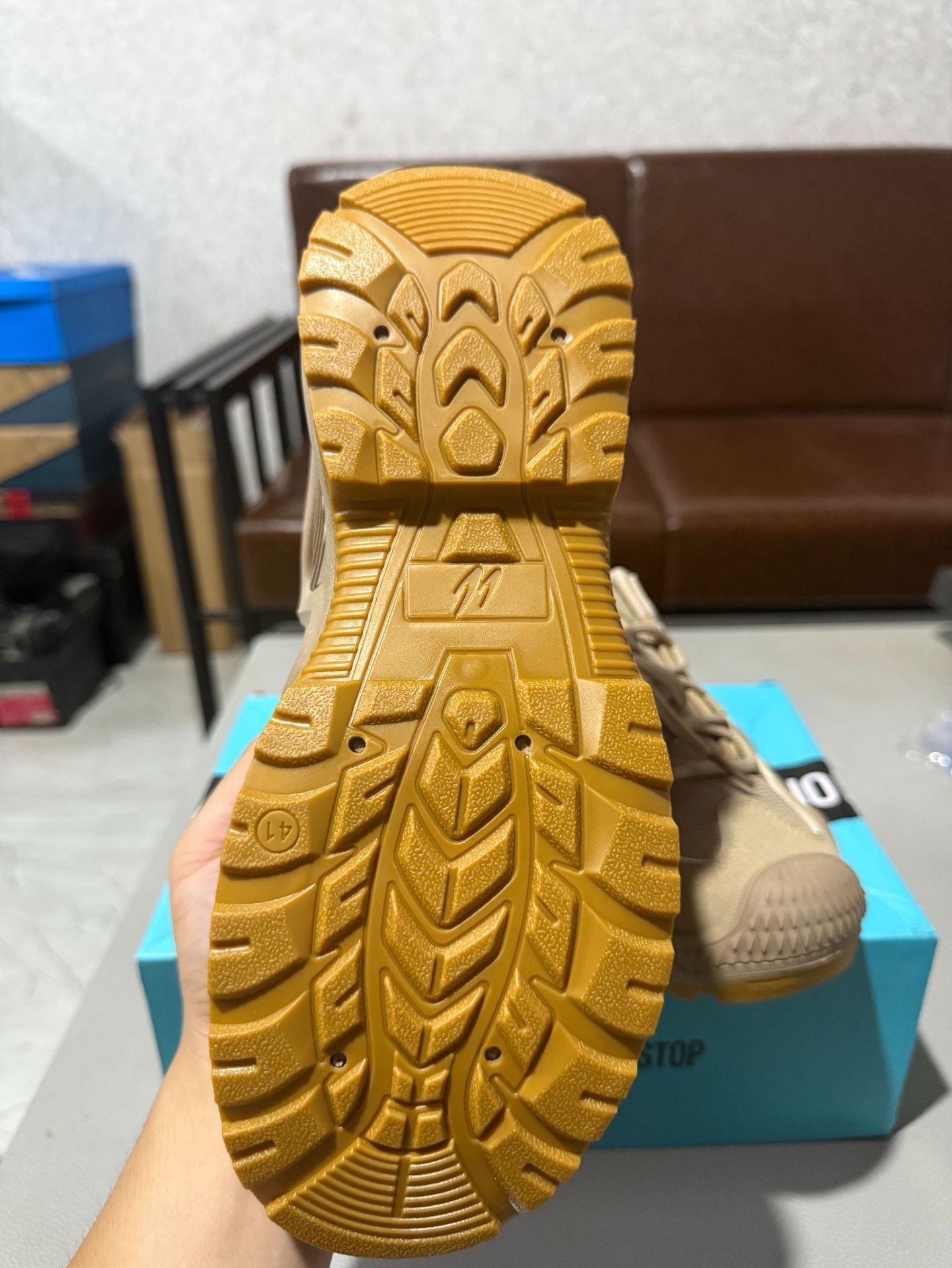 SH08 ស្បែកជើងបុរស Martin Boots កម្ពស់មធ្យម រឹងមាំ – បាតក្រាស់មិនងាយរអិល សម្រាប់ឡើងភ្នំក្រៅផ្ទះ និងស្បែកជើង Tooling - Image 11