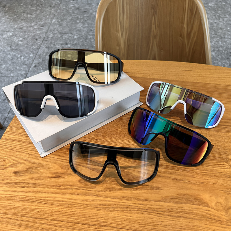 GL11 Outdoor Shield Sunglasses with Large Frame and Mirrored Lens - Image 2