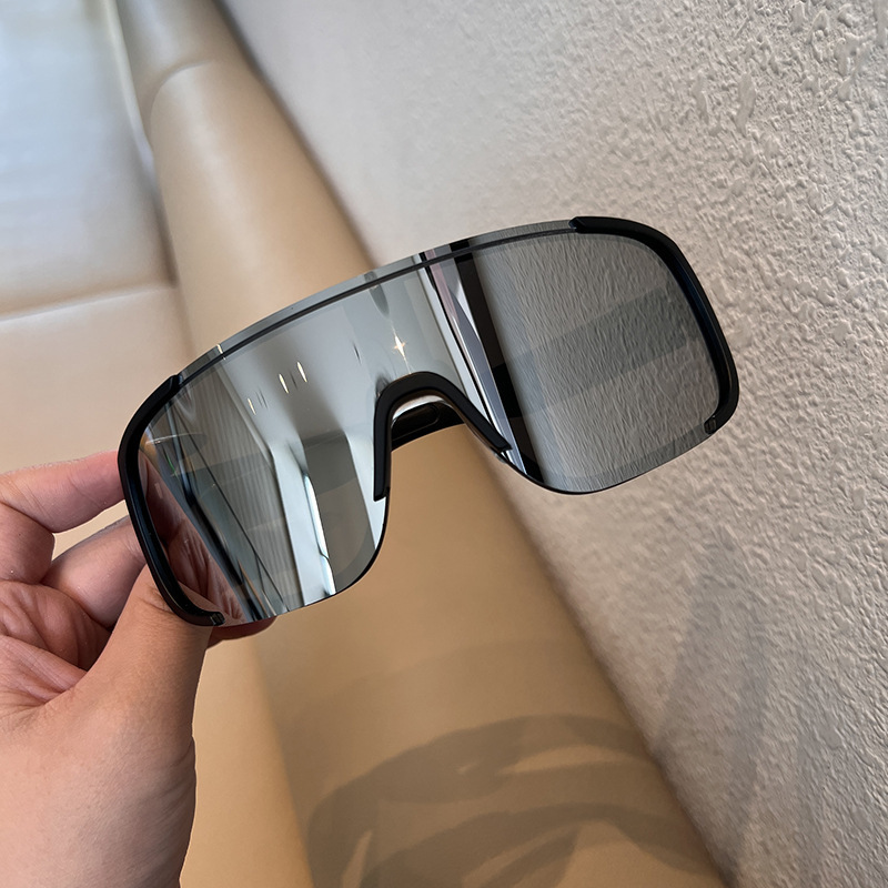 GL11 Outdoor Shield Sunglasses with Large Frame and Mirrored Lens - Image 8