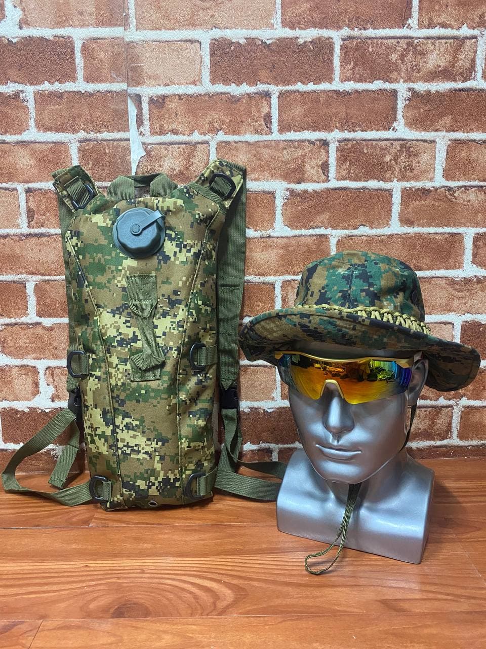 COMBO-001 : BP15 + C27 + GL18 – Tactical Outdoor Hydration Combo Set with Backpack, Shade Cap & Protective Sports Goggles - Image 3